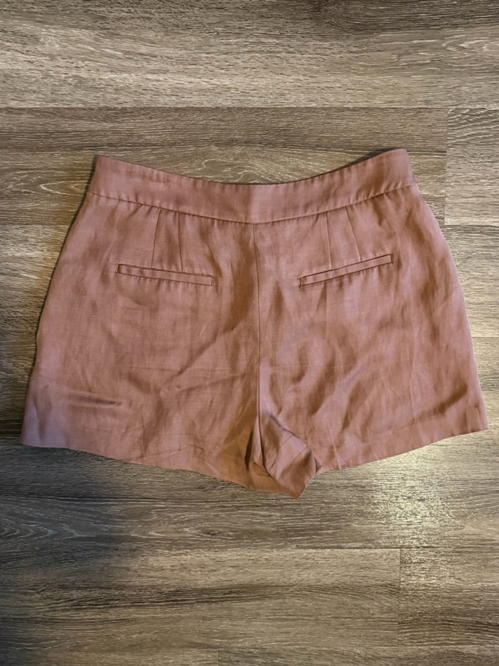 Express High-Rise Linen Shorts - Picture 2 of 3